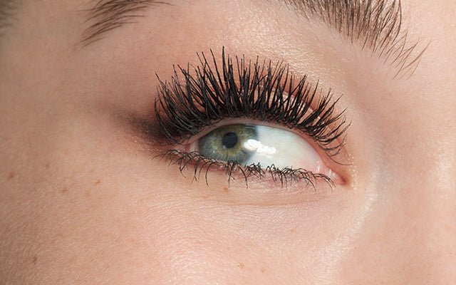 Quels sont les faux cils les plus faciles à mettre ? Le guide débutantes
