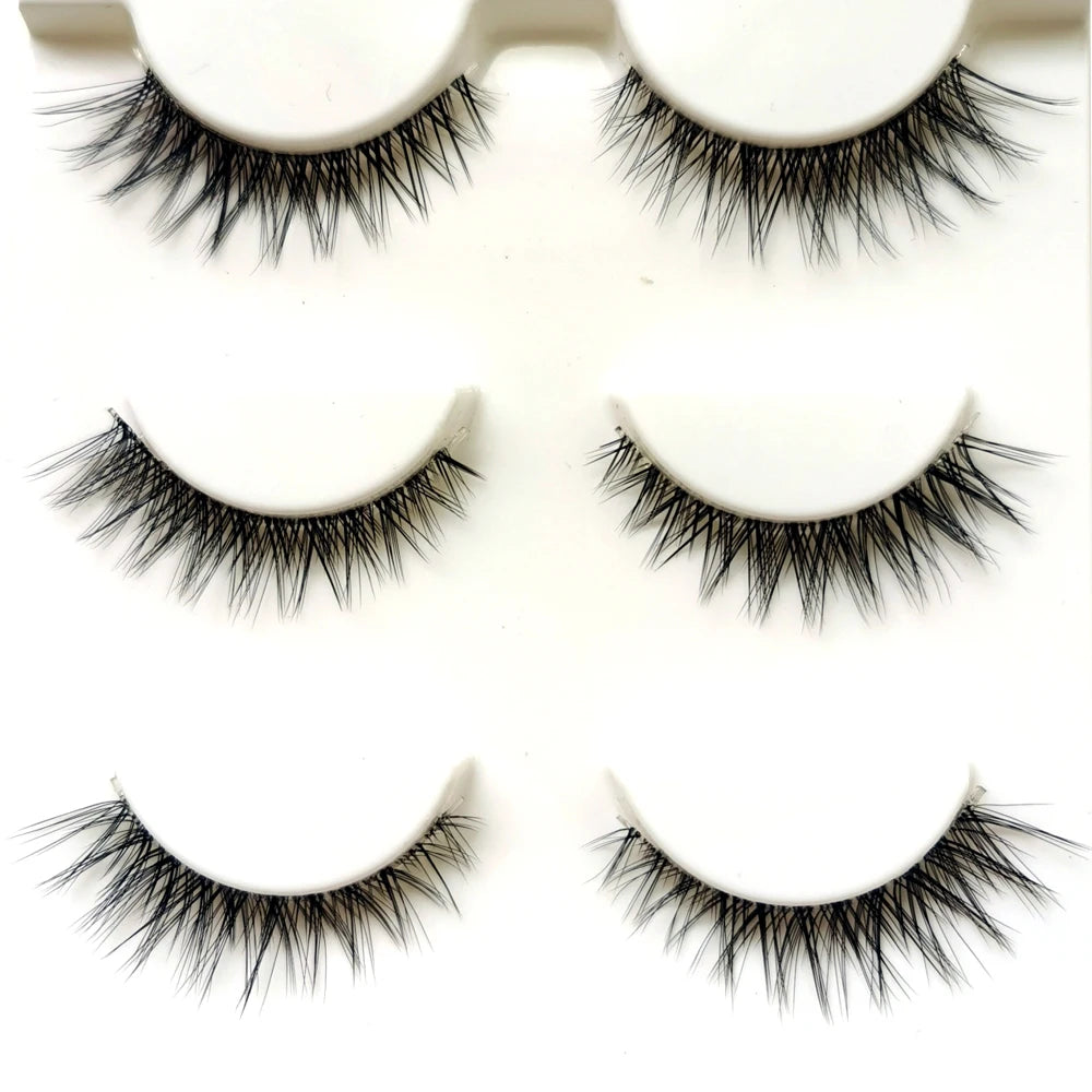 Natural False Eyelashes for a Discreet Look