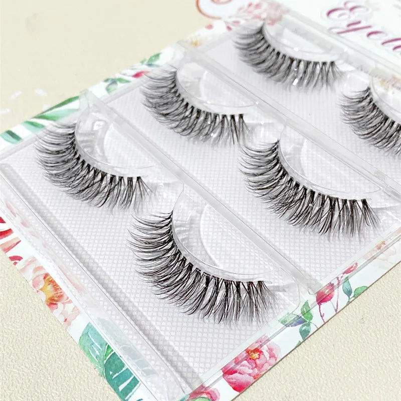 Natural False Eyelashes for a Discreet Look