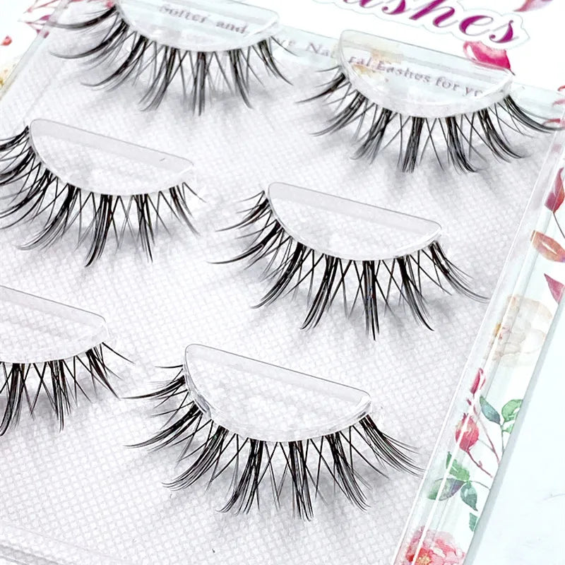 Natural False Eyelashes for a Discreet Look